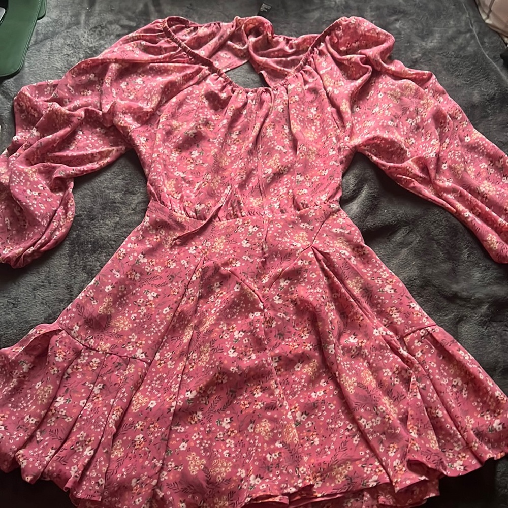 Forever 21 floral open back dress pink